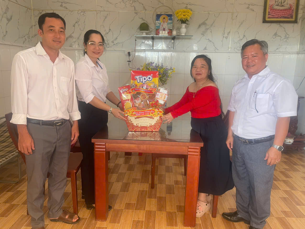 LÃNH ĐẠO XÃ AN QUI THĂM, CHÚC TẾT CÁC DOANH NGHIỆP TRÊN ĐỊA BÀN XÃ